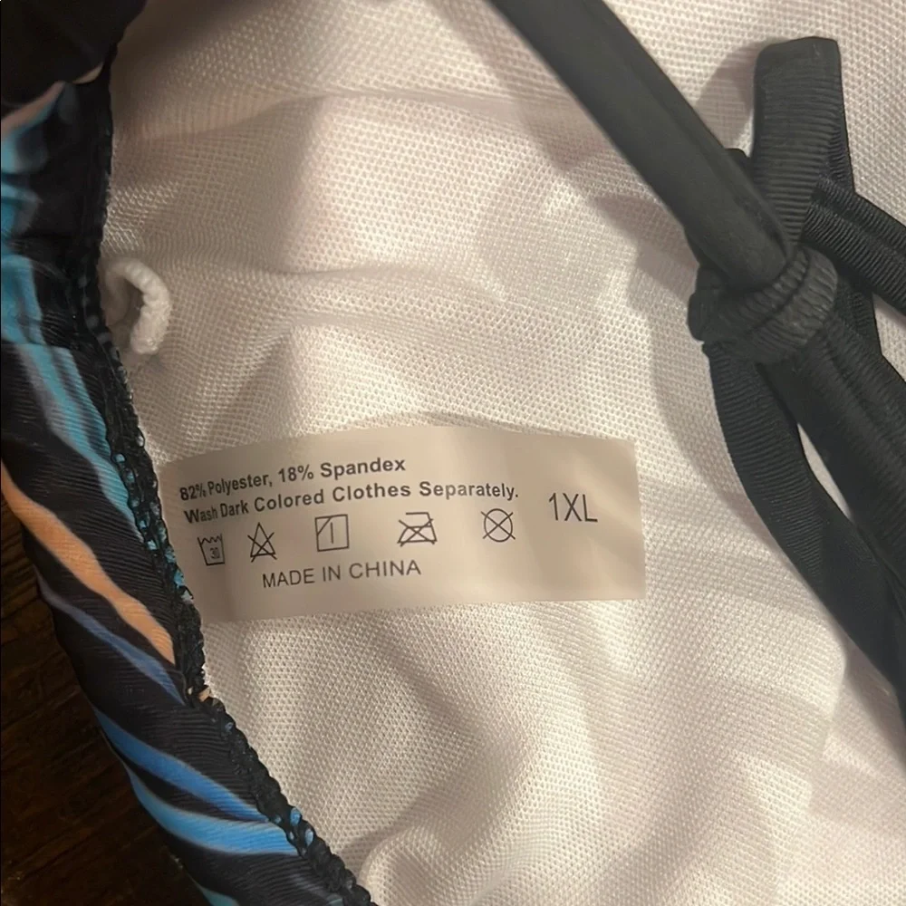 Swirl Pattern One-Piece Swimsuit - Picture 2 of 5